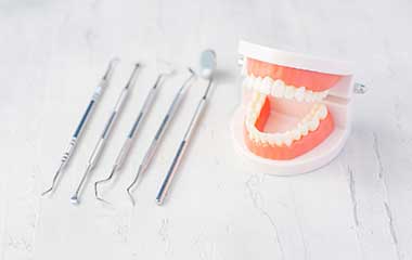 歯科治療器具